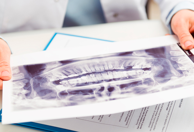 Dentista Madrid, especializado en Ortodoncia y Cirugía Ortognática Dr. Carreño